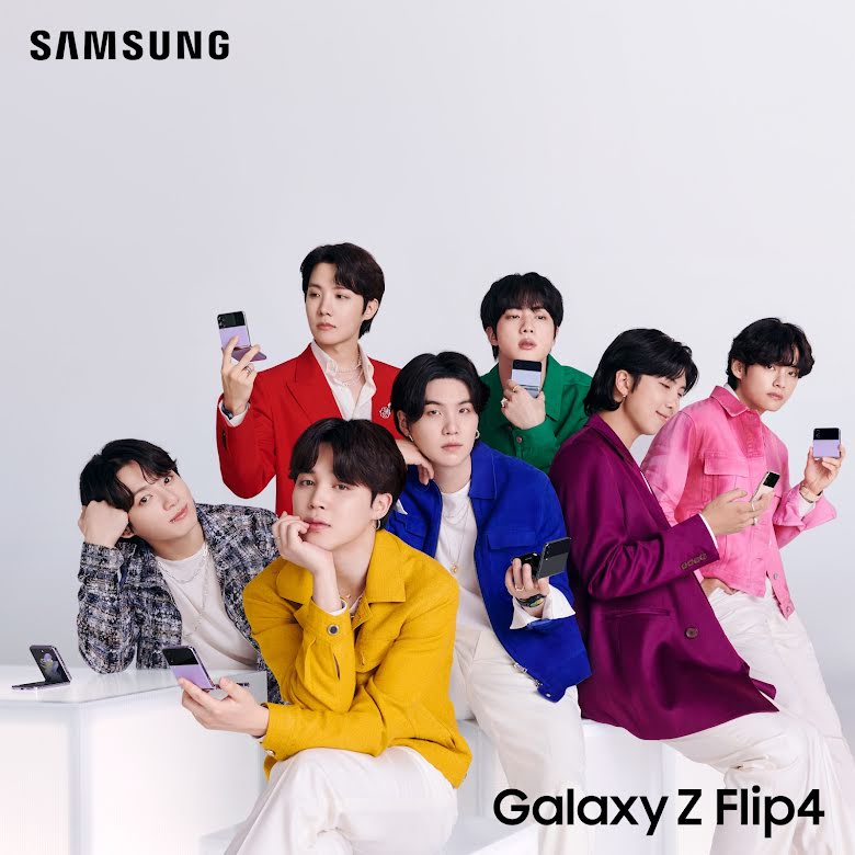 في الآونة الأخيرة ، عقدت شركة التكنولوجيا الكورية Samsung السنوي ، وكشفت عن هاتف Galaxy Z Flip4 الجديد ، والذي يأتي حتى في "Bora Purple" ، في إشارة إلى BTS والأرجواني الأيقوني وعبارة V -coined " Borahae (I Purple You). "