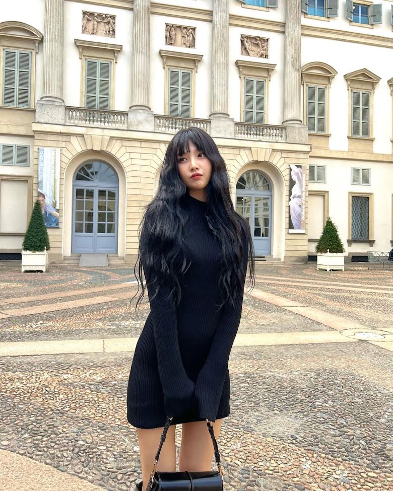 كسفيرة تود للعلامة التجارية ، أذهلت جوي من Red Velvet المعجبين بجمالها في عرض أزياء S / S 2023 خلال أسبوع الموضة في ميلانو.